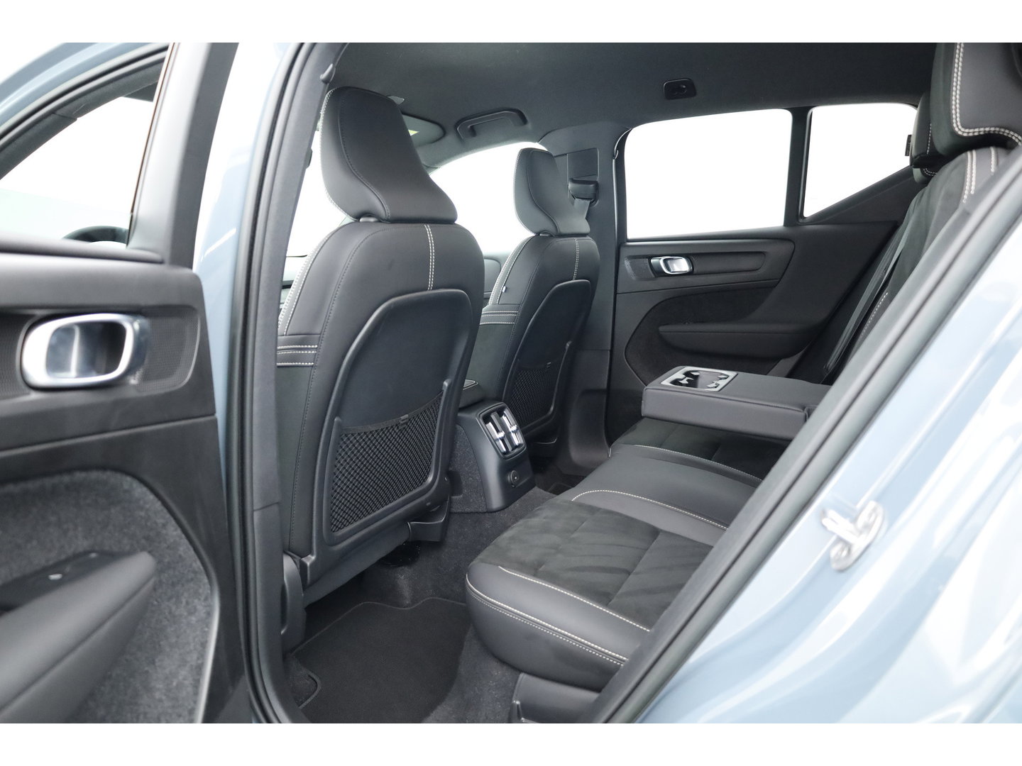 Volvo XC40 1.5 T5 Recharge Inscription | SOH 94.4% | Adapt. Cruise | Apple CarPlay & Android Auto | Camera | Stoelverw.