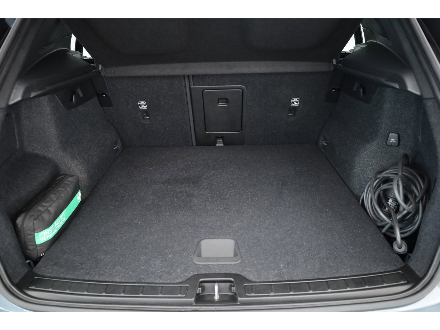 Volvo XC40 1.5 T5 Recharge Inscription | SOH 94.4% | Adapt. Cruise | Apple CarPlay & Android Auto | Camera | Stoelverw.