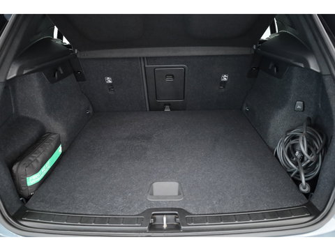 Volvo XC40 1.5 T5 Recharge Inscription | SOH 94.4% | Adapt. Cruise | Apple CarPlay & Android Auto | Camera | Stoelverw.