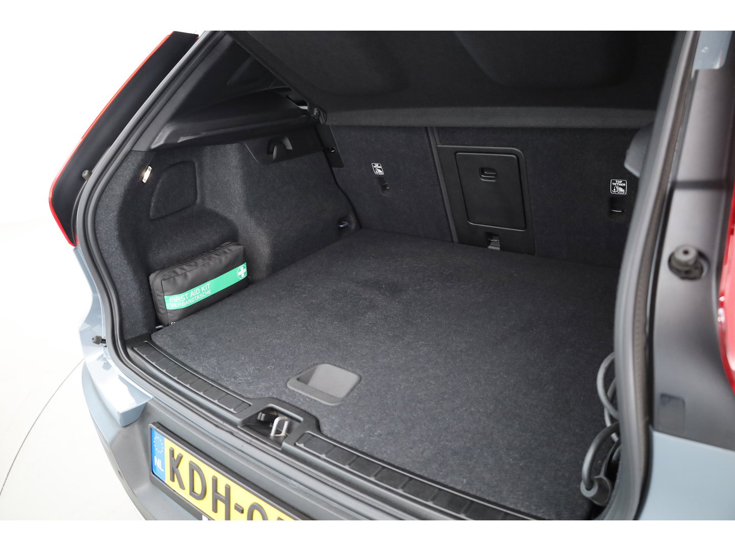 Volvo XC40 1.5 T5 Recharge Inscription | SOH 94.4% | Adapt. Cruise | Apple CarPlay & Android Auto | Camera | Stoelverw.