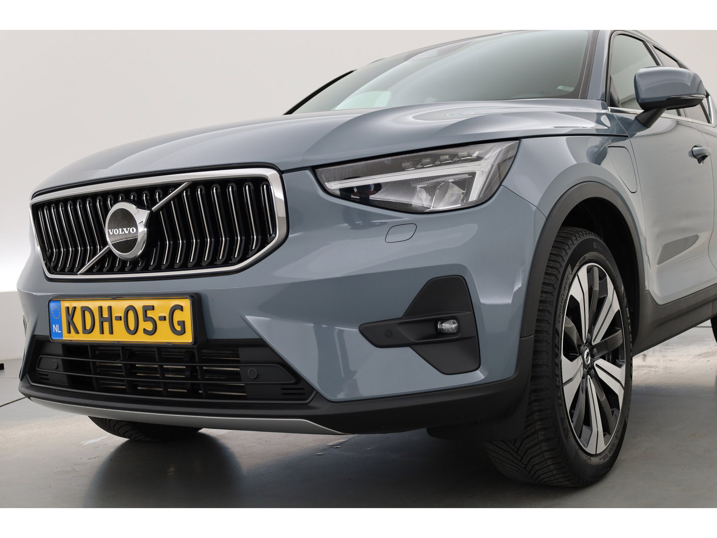 Volvo XC40 1.5 T5 Recharge Inscription | SOH 94.4% | Adapt. Cruise | Apple CarPlay & Android Auto | Camera | Stoelverw.