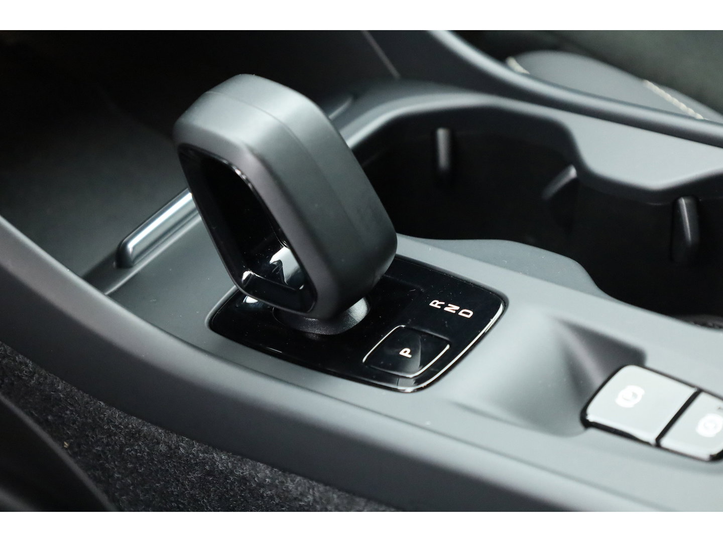 Volvo XC40 1.5 T5 Recharge Inscription | SOH 94.4% | Adapt. Cruise | Apple CarPlay & Android Auto | Camera | Stoelverw.