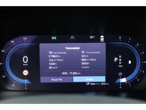 Volvo XC40 2.0 B3 Plus Dark | Pilot Assist | Memory Seat | Camera | Stoel- Stuurverw. | Apple Carplay | Google info.