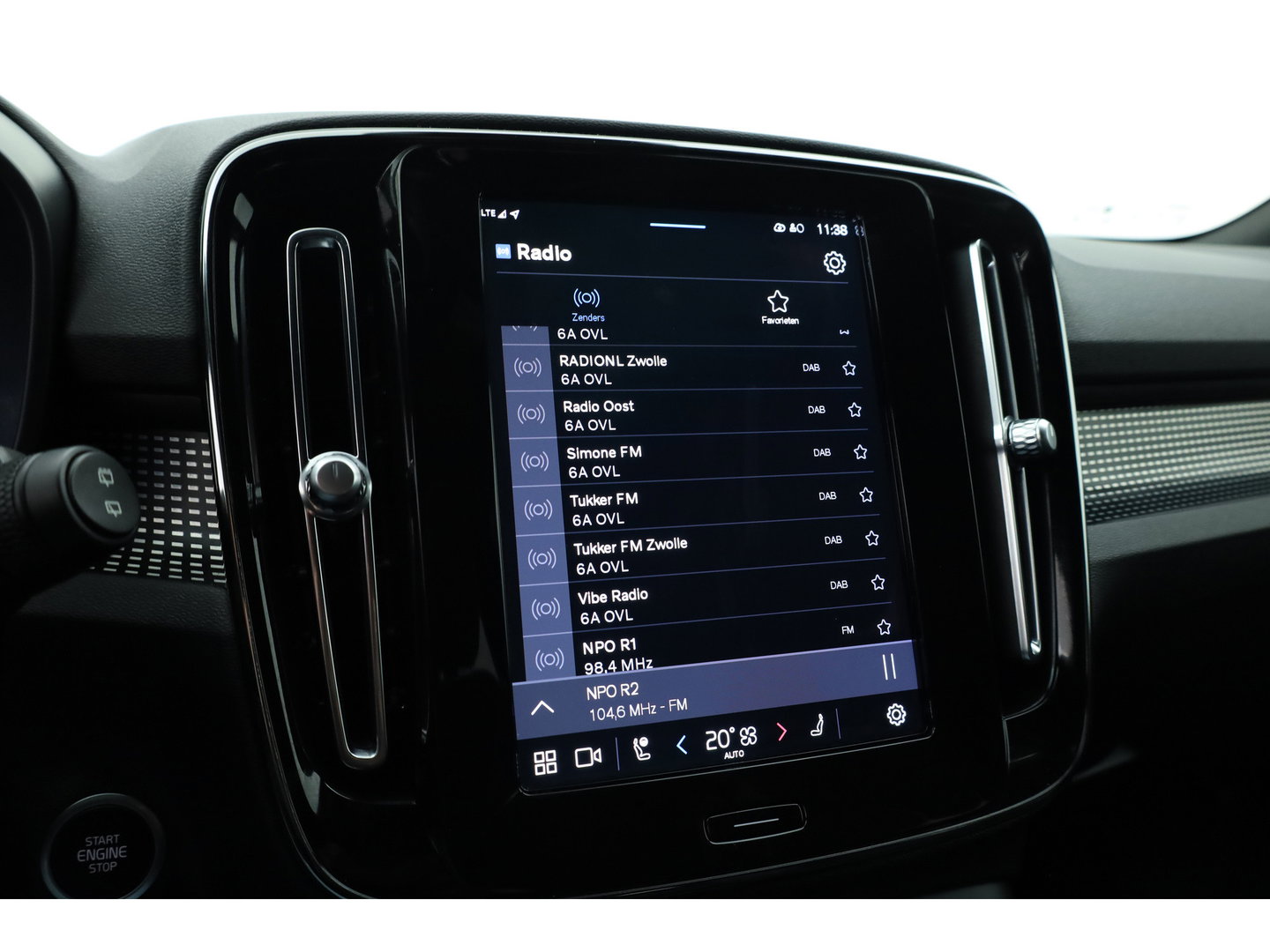 Volvo XC40 2.0 B3 Plus Dark | Pilot Assist | Memory Seat | Camera | Stoel- Stuurverw. | Apple Carplay | Google info.