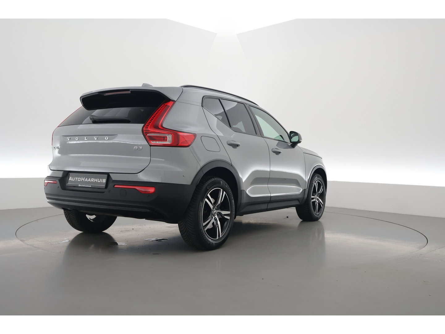 Volvo XC40 2.0 B3 Plus Dark | Pilot Assist | Memory Seat | Camera | Stoel- Stuurverw. | Apple Carplay | Google info.