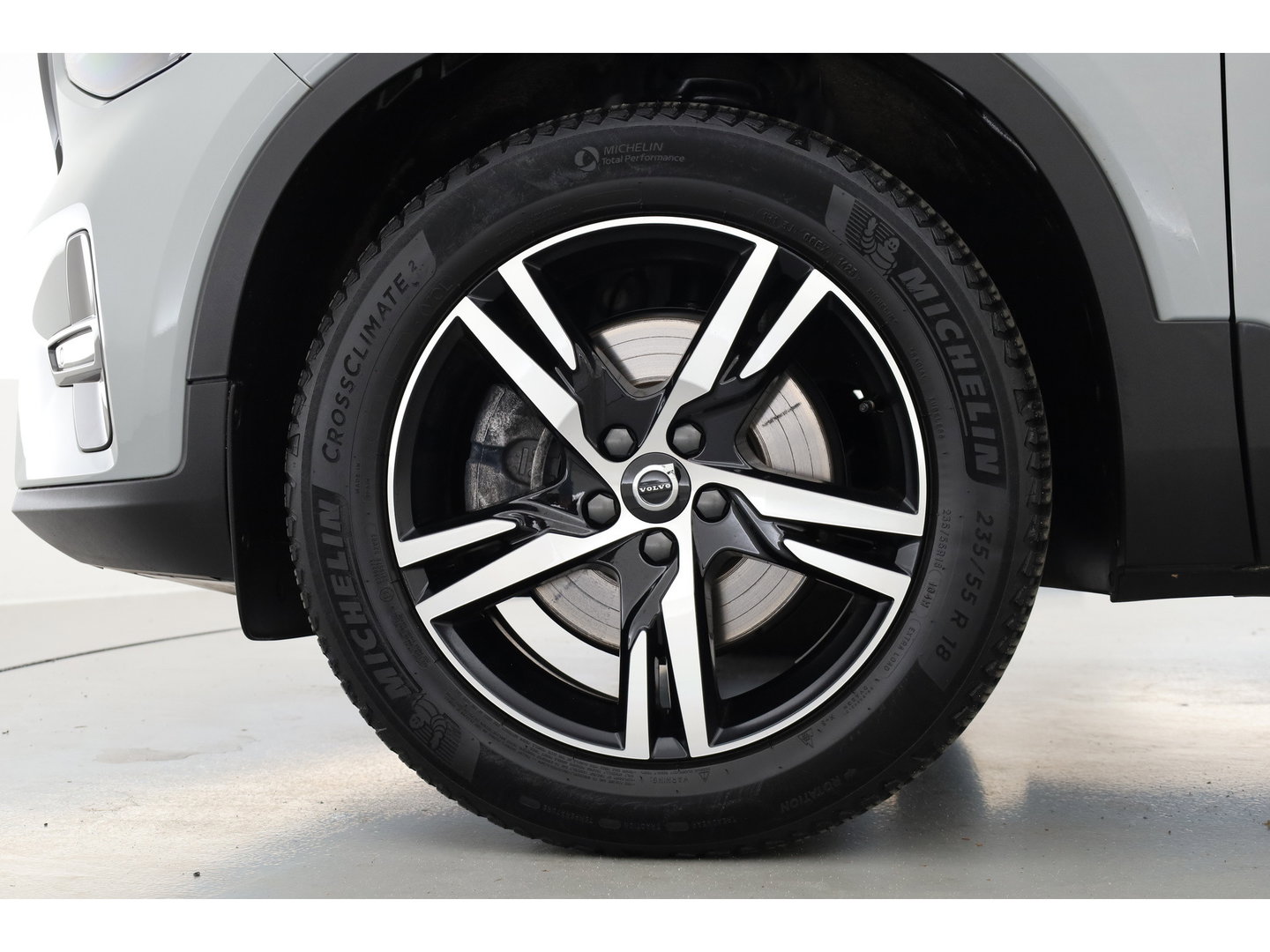 Volvo XC40 2.0 B3 Plus Dark | Pilot Assist | Memory Seat | Camera | Stoel- Stuurverw. | Apple Carplay | Google info.