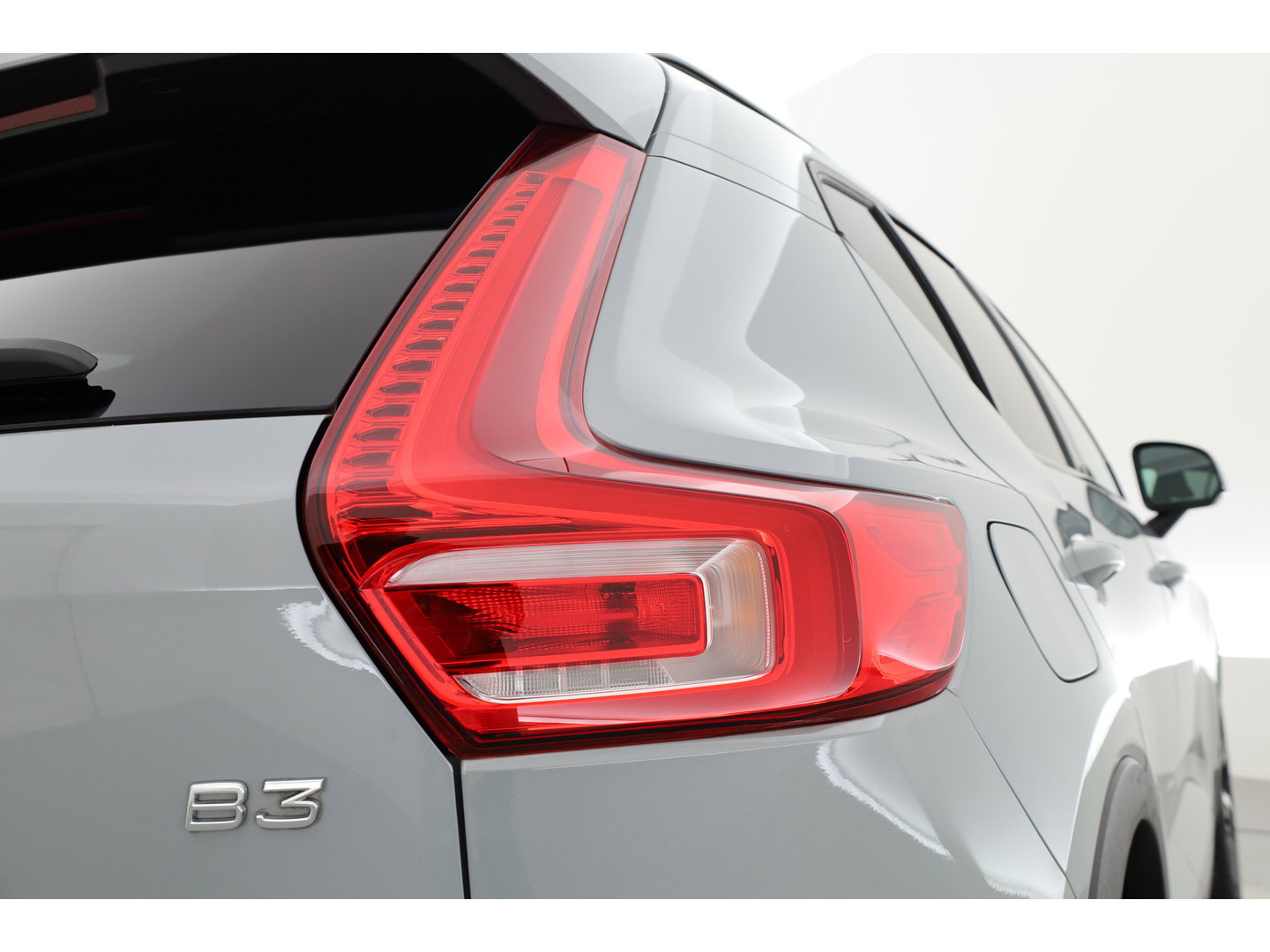 Volvo XC40 2.0 B3 Plus Dark | Pilot Assist | Memory Seat | Camera | Stoel- Stuurverw. | Apple Carplay | Google info.