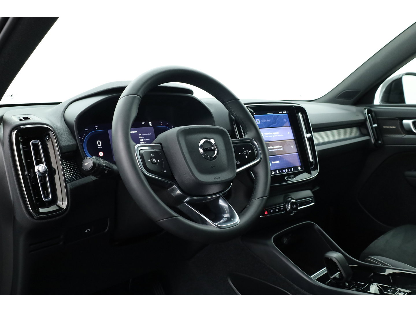 Volvo XC40 2.0 B3 Plus Dark | Pilot Assist | Memory Seat | Camera | Stoel- Stuurverw. | Apple Carplay | Google info.