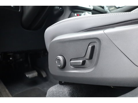 Volvo XC40 2.0 B3 Plus Dark | Pilot Assist | Memory Seat | Camera | Stoel- Stuurverw. | Apple Carplay | Google info.