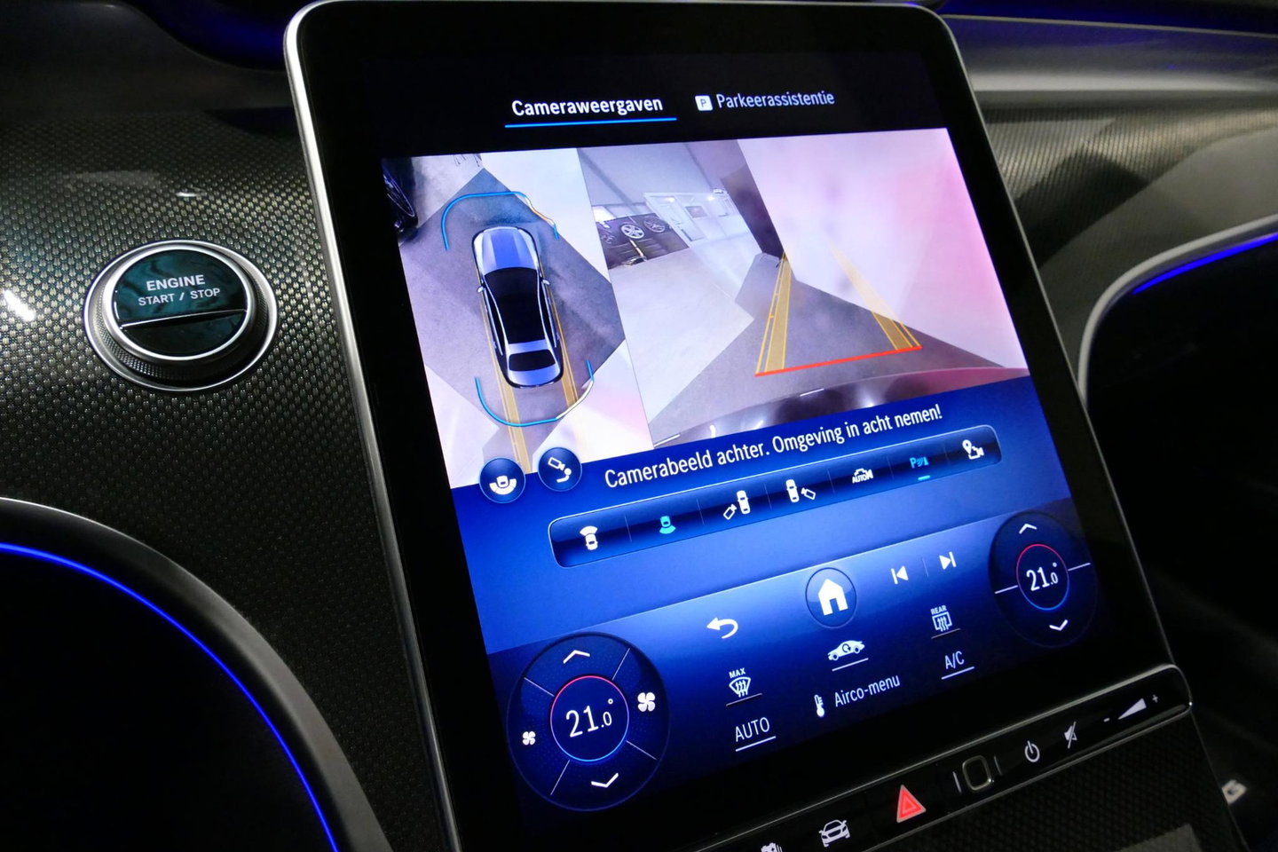 Mercedes-Benz C-Klasse 300 e AMG Line / C63s Look Diffuser / Panamericana Grille / Maxton Design Bodykit V.2 / Panoramadak / Elektr. verstelbare voorstoelen + memory / Stoelkoeling & -verwarming / Digital Light / Ambienteverlichting Plus / HUD / Rondomzichtcamera / 20'' LMV / S