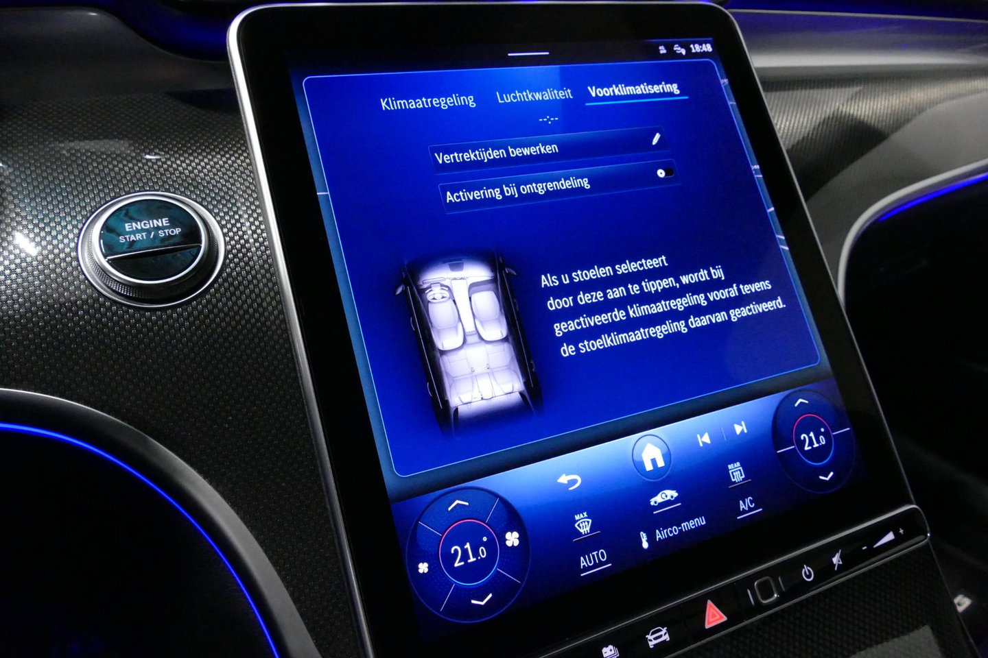 Mercedes-Benz C-Klasse 300 e AMG Line / C63s Look Diffuser / Panamericana Grille / Maxton Design Bodykit V.2 / Panoramadak / Elektr. verstelbare voorstoelen + memory / Stoelkoeling & -verwarming / Digital Light / Ambienteverlichting Plus / HUD / Rondomzichtcamera / 20'' LMV / S