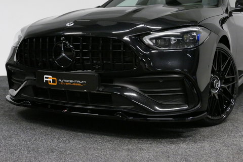 Mercedes-Benz C-Klasse 300 e AMG Line / C63s Look Diffuser / Panamericana Grille / Maxton Design Bodykit V.2 / Panoramadak / Elektr. verstelbare voorstoelen + memory / Stoelkoeling & -verwarming / Digital Light / Ambienteverlichting Plus / HUD / Rondomzichtcamera / 20'' LMV / S