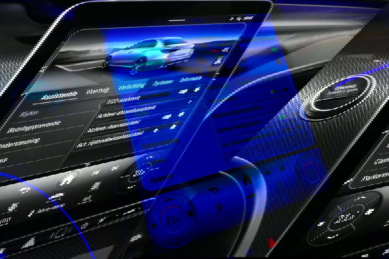 Mercedes-Benz C-Klasse 300 e AMG Line / C63s Look Diffuser / Panamericana Grille / Maxton Design Bodykit V.2 / Panoramadak / Elektr. verstelbare voorstoelen + memory / Stoelkoeling & -verwarming / Digital Light / Ambienteverlichting Plus / HUD / Rondomzichtcamera / 20'' LMV / S