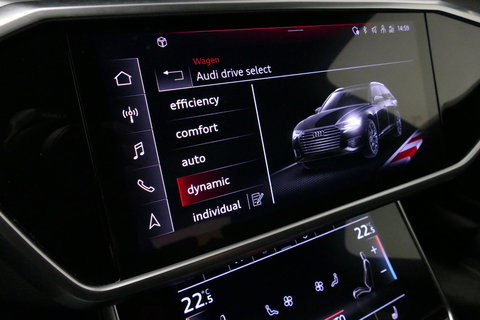 Audi A6 Avant 55 TFSI e quattro S Competition / RS6 Look / S Line / Maxton Design Bodykit V.2 / Panoramadak / Matrix LED / Stoelverwarming voor + achter / Apple Carplay - Android Auto / 21'' Vossen Look / Achteruitrijcamera / Dodehoek detectie / Audi Sound System