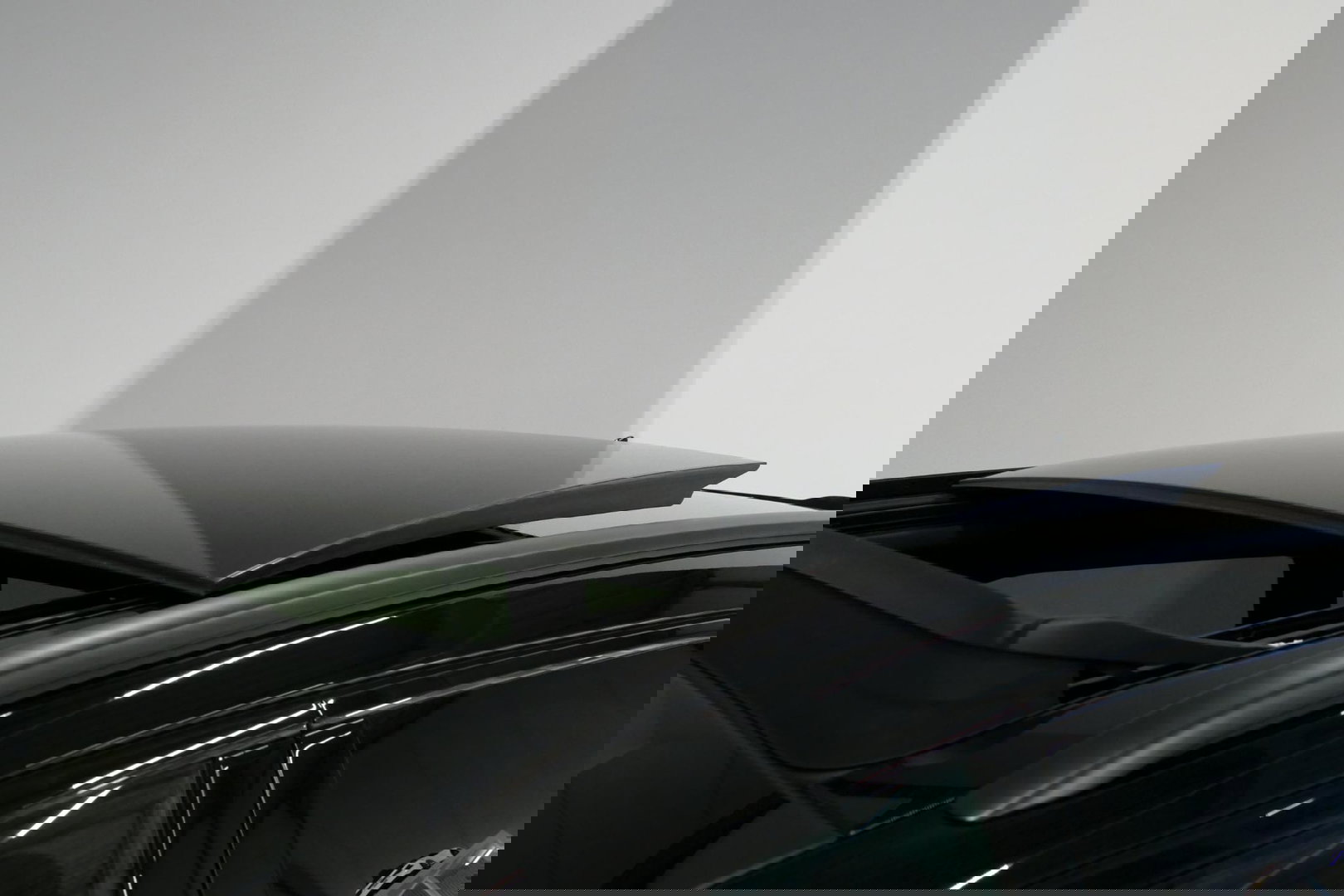 Audi A6 Avant 55 TFSI e quattro S Competition / RS6 Look / S Line / Maxton Design Bodykit V.2 / Panoramadak / Matrix LED / Stoelverwarming voor + achter / Apple Carplay - Android Auto / 21'' Vossen Look / Achteruitrijcamera / Dodehoek detectie / Audi Sound System