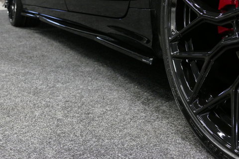 Audi A6 Avant 55 TFSI e quattro S Competition / RS6 Look / S Line / Maxton Design Bodykit V.2 / Panoramadak / Matrix LED / Stoelverwarming voor + achter / Apple Carplay - Android Auto / 21'' Vossen Look / Achteruitrijcamera / Dodehoek detectie / Audi Sound System