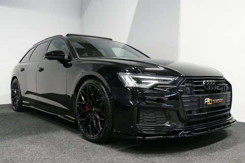 Audi A6 Avant 55 TFSI e quattro S Competition / RS6 Look / S Line / Maxton Design Bodykit V.2 / Panoramadak / Matrix LED / Stoelverwarming voor + achter / Apple Carplay - Android Auto / 21'' Vossen Look / Achteruitrijcamera / Dodehoek detectie / Audi Sound System