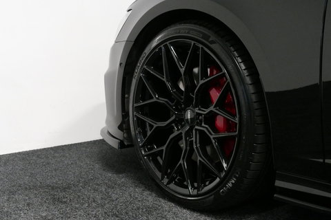 Audi A6 Avant 55 TFSI e quattro S Competition / RS6 Look / S Line / Maxton Design Bodykit V.2 / Panoramadak / Matrix LED / Stoelverwarming voor + achter / Apple Carplay - Android Auto / 21'' Vossen Look / Achteruitrijcamera / Dodehoek detectie / Audi Sound System