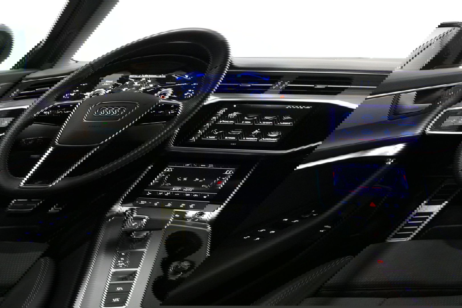 Audi A6 Avant 55 TFSI e quattro S Competition / RS6 Look / S Line / Maxton Design Bodykit V.2 / Panoramadak / Matrix LED / Stoelverwarming voor + achter / Apple Carplay - Android Auto / 21'' Vossen Look / Achteruitrijcamera / Dodehoek detectie / Audi Sound System