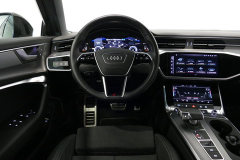 Audi A6 Avant 55 TFSI e quattro S Competition / RS6 Look / S Line / Maxton Design Bodykit V.2 / Panoramadak / Matrix LED / Stoelverwarming voor + achter / Apple Carplay - Android Auto / 21'' Vossen Look / Achteruitrijcamera / Dodehoek detectie / Audi Sound System