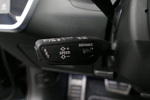 Audi A6 Avant 55 TFSI e quattro S Competition / RS6 Look / S Line / Maxton Design Bodykit V.2 / Panoramadak / Matrix LED / Stoelverwarming voor + achter / Apple Carplay - Android Auto / 21'' Vossen Look / Achteruitrijcamera / Dodehoek detectie / Audi Sound System