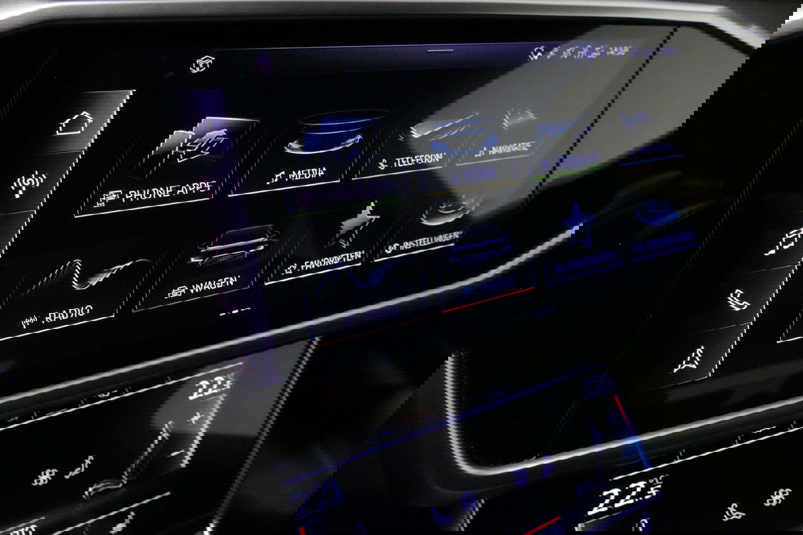 Audi A6 Avant 55 TFSI e quattro S Competition / RS6 Look / S Line / Maxton Design Bodykit V.2 / Panoramadak / Matrix LED / Stoelverwarming voor + achter / Apple Carplay - Android Auto / 21'' Vossen Look / Achteruitrijcamera / Dodehoek detectie / Audi Sound System