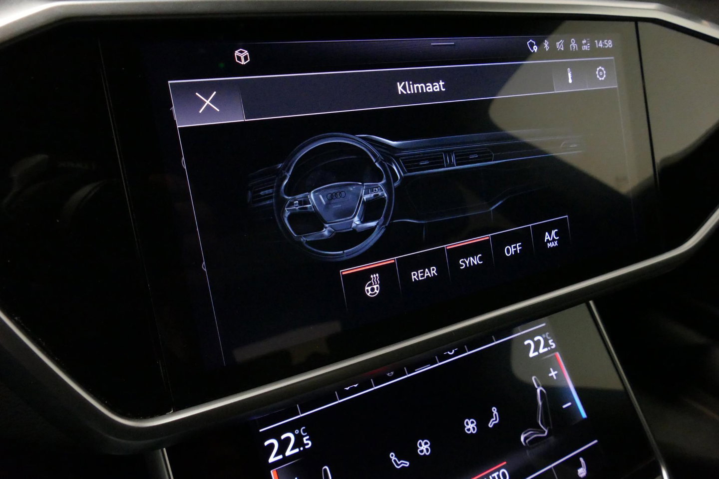 Audi A6 Avant 55 TFSI e quattro S Competition / RS6 Look / S Line / Maxton Design Bodykit V.2 / Panoramadak / Matrix LED / Stoelverwarming voor + achter / Apple Carplay - Android Auto / 21'' Vossen Look / Achteruitrijcamera / Dodehoek detectie / Audi Sound System