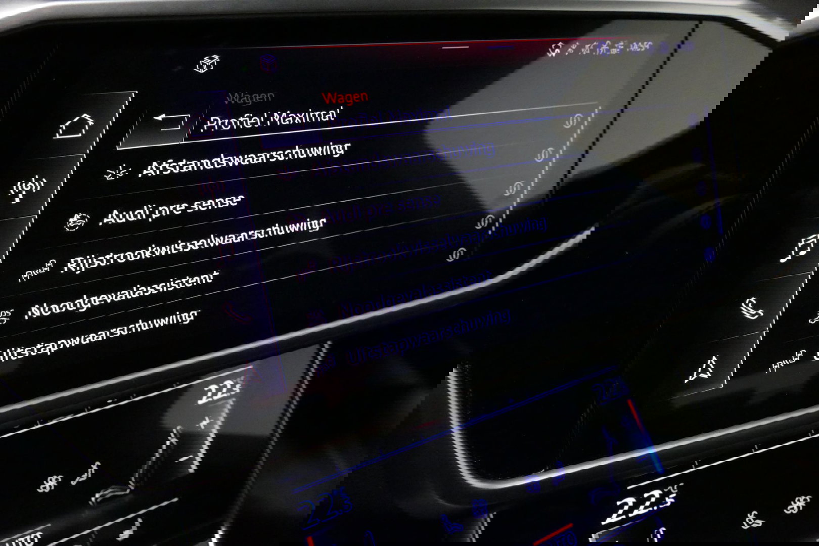 Audi A6 Avant 55 TFSI e quattro S Competition / RS6 Look / S Line / Maxton Design Bodykit V.2 / Panoramadak / Matrix LED / Stoelverwarming voor + achter / Apple Carplay - Android Auto / 21'' Vossen Look / Achteruitrijcamera / Dodehoek detectie / Audi Sound System