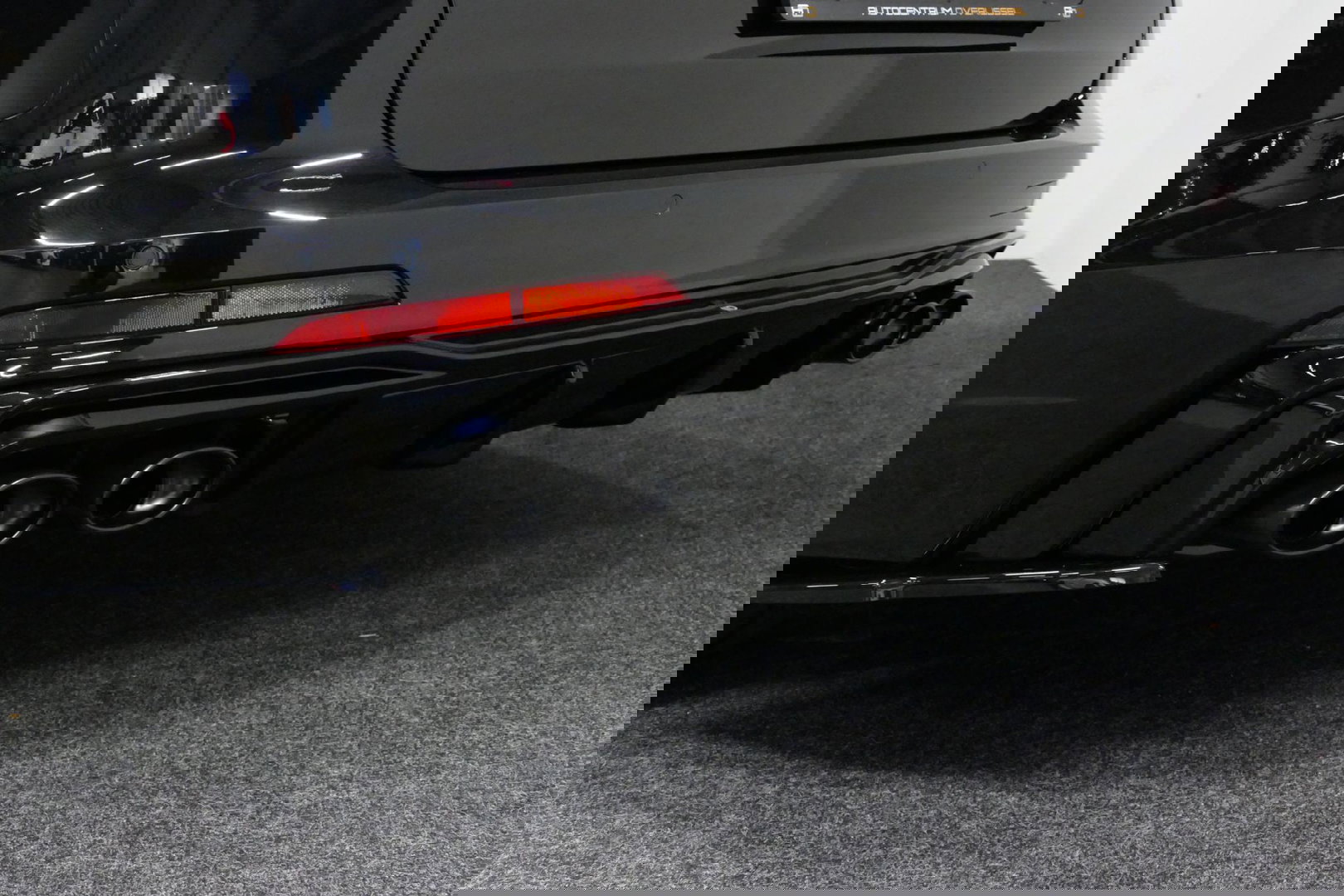 Audi A6 Avant 55 TFSI e quattro S Competition / RS6 Look / S Line / Maxton Design Bodykit V.2 / Panoramadak / Matrix LED / Stoelverwarming voor + achter / Apple Carplay - Android Auto / 21'' Vossen Look / Achteruitrijcamera / Dodehoek detectie / Audi Sound System