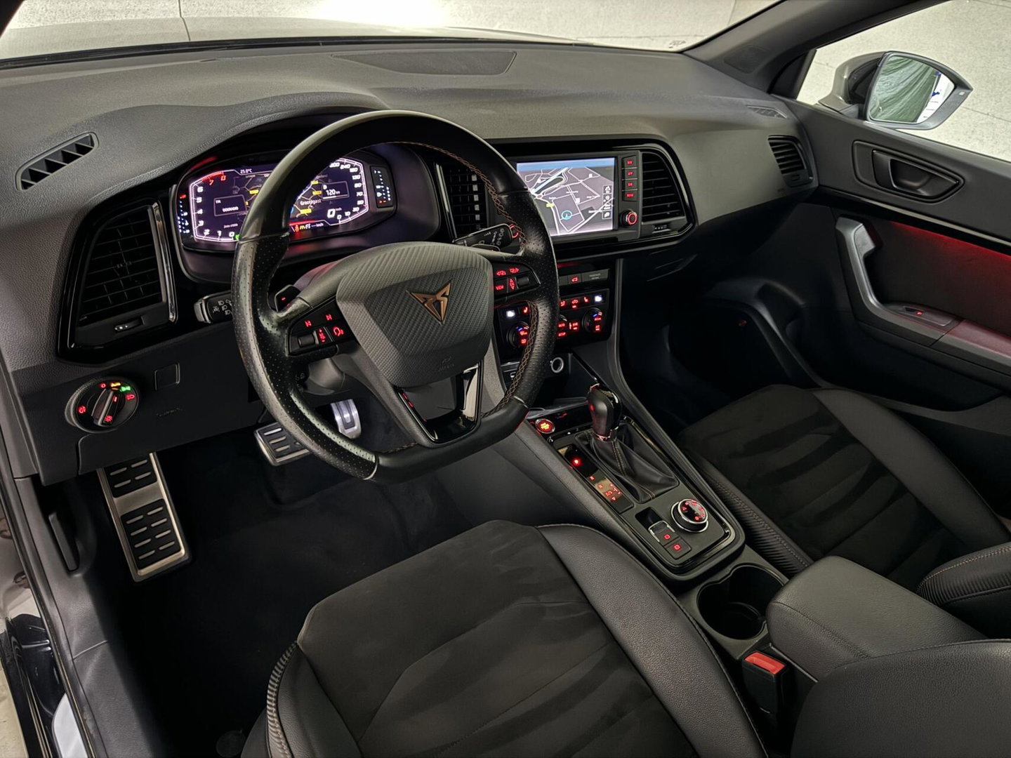 CUPRA Ateca 2.0 TSI 4DRIVE Pano Virtual Brembo Beats 360° Trekh.