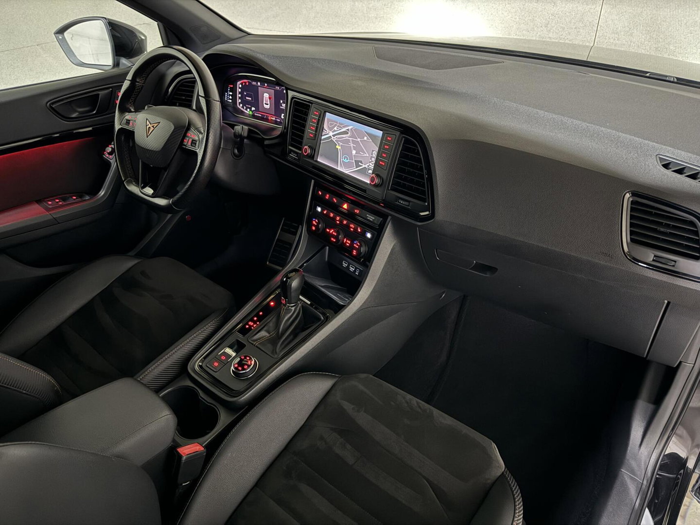 CUPRA Ateca 2.0 TSI 4DRIVE Pano Virtual Brembo Beats 360° Trekh.