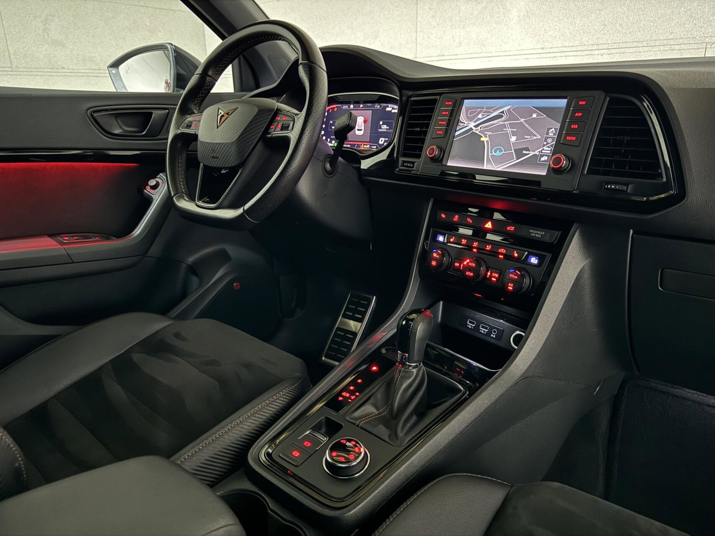 CUPRA Ateca 2.0 TSI 4DRIVE Pano Virtual Brembo Beats 360° Trekh.