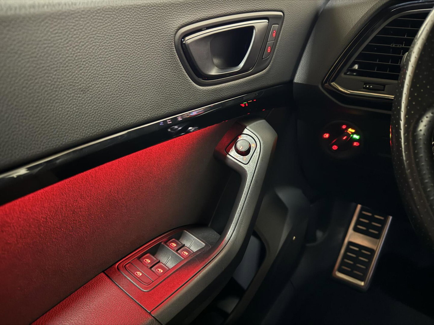 CUPRA Ateca 2.0 TSI 4DRIVE Pano Virtual Brembo Beats 360° Trekh.