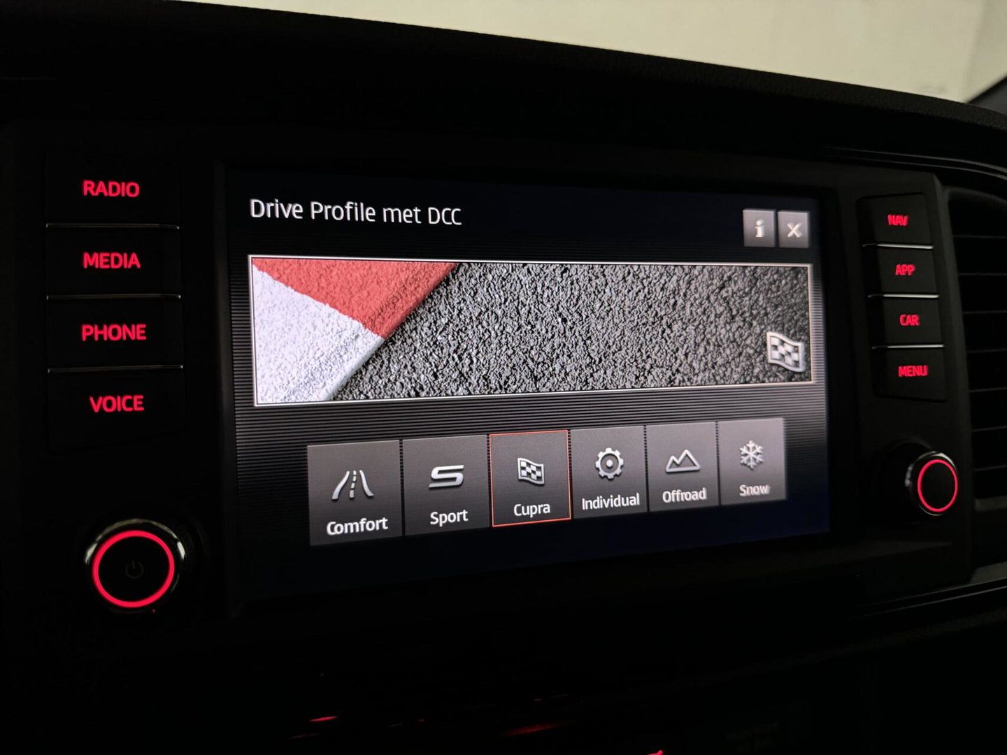 CUPRA Ateca 2.0 TSI 4DRIVE Pano Virtual Brembo Beats 360° Trekh.