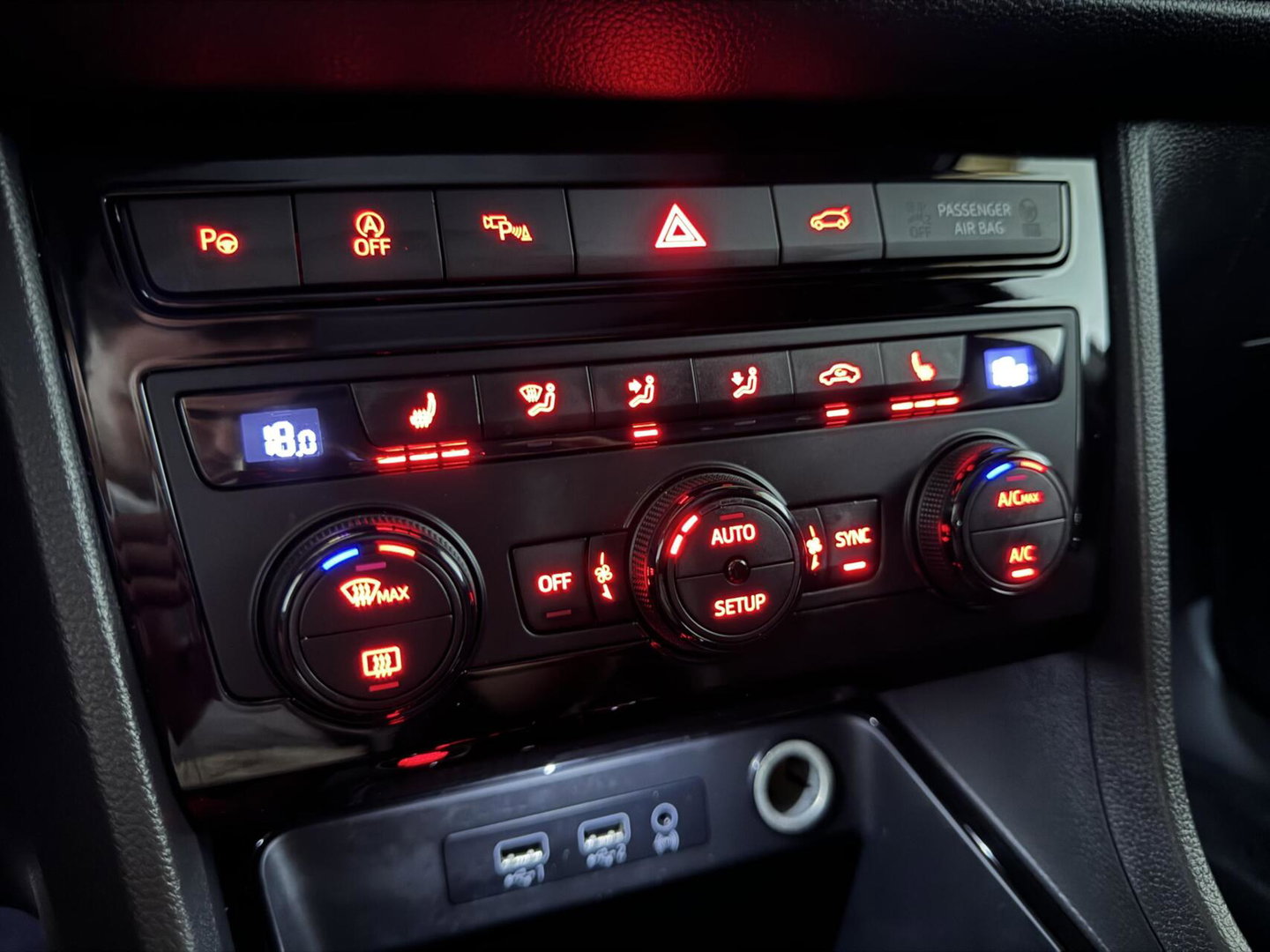 CUPRA Ateca 2.0 TSI 4DRIVE Pano Virtual Brembo Beats 360° Trekh.