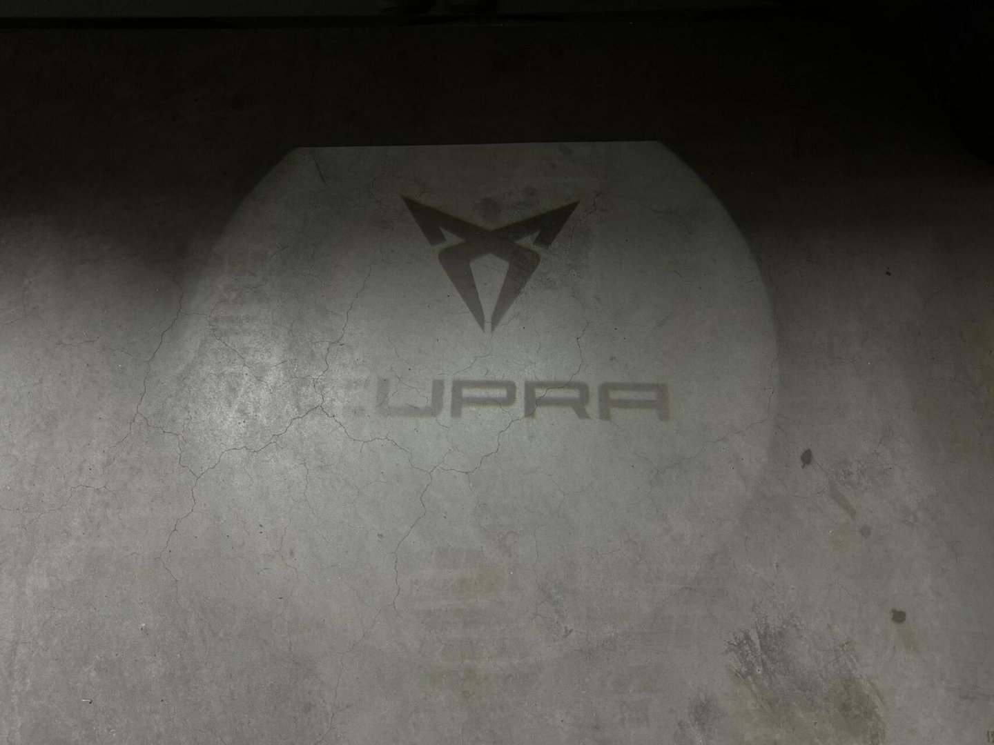 CUPRA Ateca 2.0 TSI 4DRIVE Pano Virtual Brembo Beats 360° Trekh.