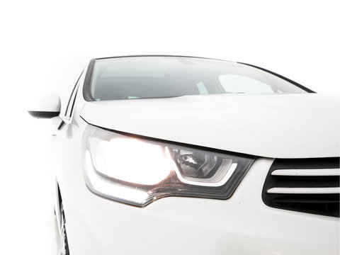 Citroën C4 1.6 BlueHDi Feel *PANO | SPORT-SEATS | PDC | PRIVACY-GLASS | ECC | CRUISE | TOWBAR*