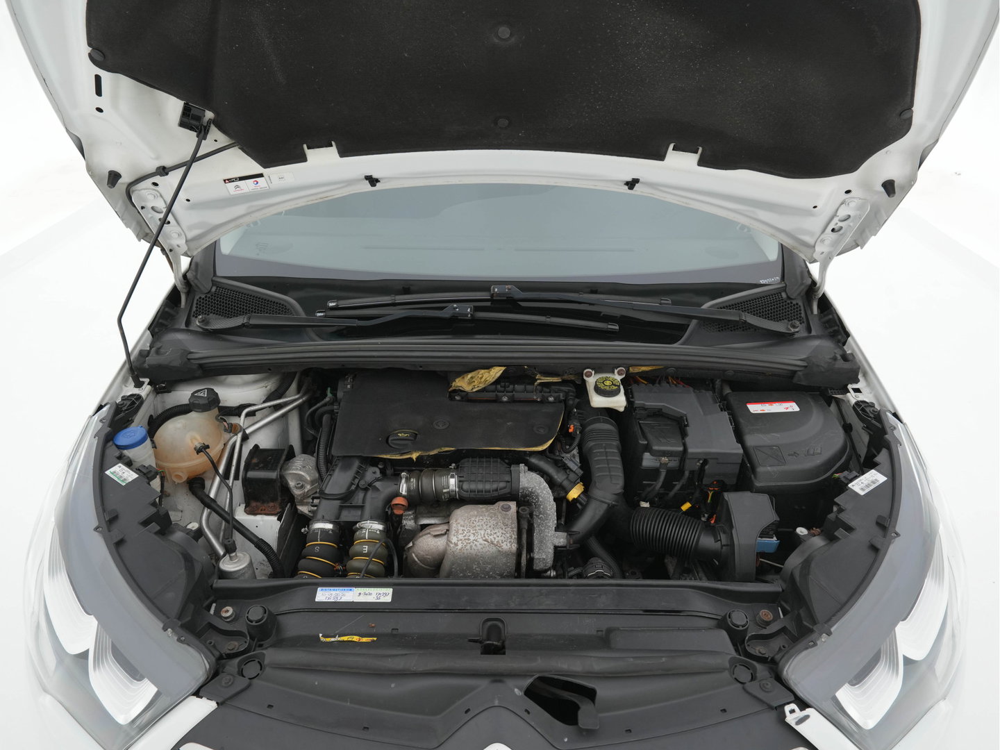 Citroën C4 1.6 BlueHDi Feel *PANO | SPORT-SEATS | PDC | PRIVACY-GLASS | ECC | CRUISE | TOWBAR*