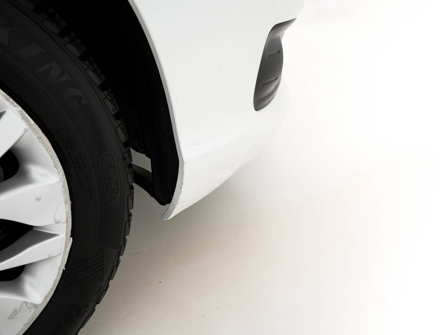 Citroën C4 1.6 BlueHDi Feel *PANO | SPORT-SEATS | PDC | PRIVACY-GLASS | ECC | CRUISE | TOWBAR*