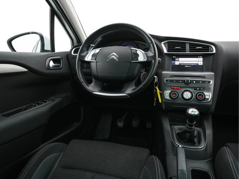 Citroën C4 1.6 BlueHDi Feel *PANO | SPORT-SEATS | PDC | PRIVACY-GLASS | ECC | CRUISE | TOWBAR*