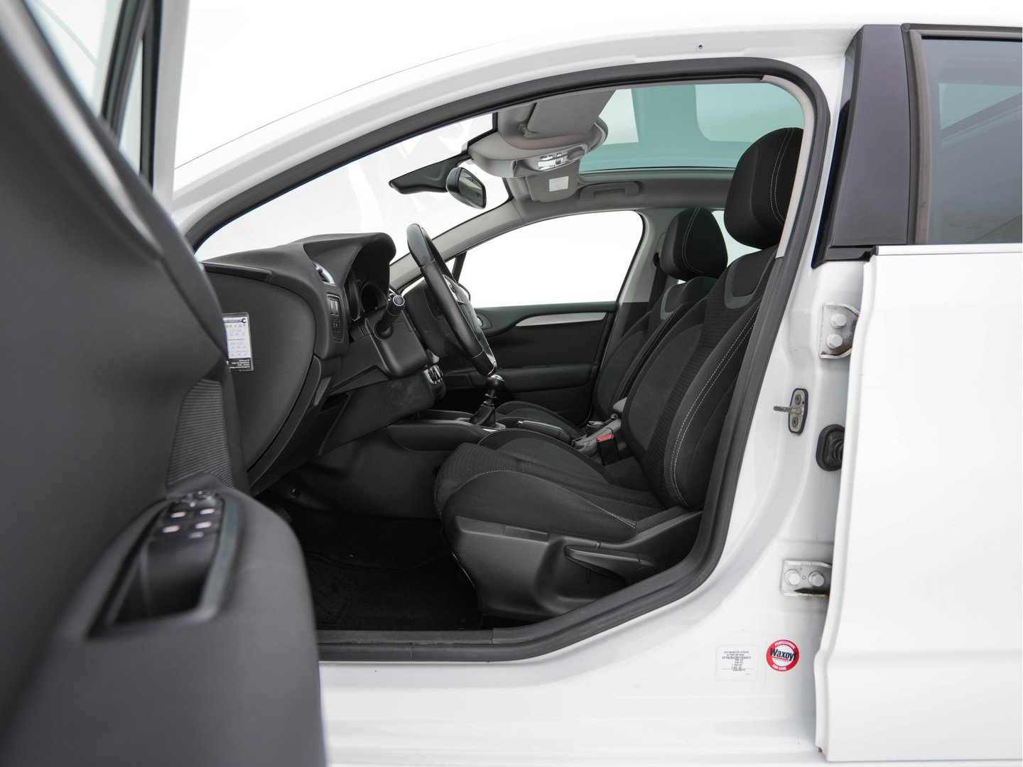 Citroën C4 1.6 BlueHDi Feel *PANO | SPORT-SEATS | PDC | PRIVACY-GLASS | ECC | CRUISE | TOWBAR*