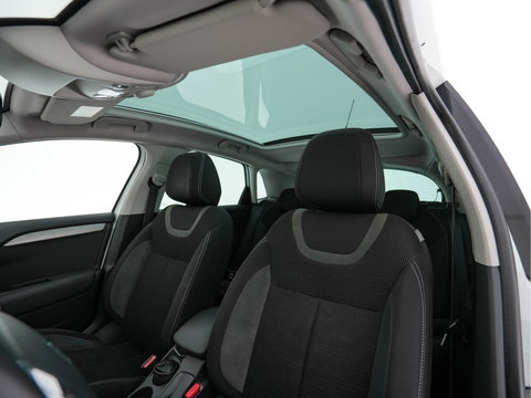 Citroën C4 1.6 BlueHDi Feel *PANO | SPORT-SEATS | PDC | PRIVACY-GLASS | ECC | CRUISE | TOWBAR*