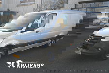 Mercedes-Benz Sprinter - 315 CDI L2H1 RWD 3500 kg trekhaak, Geveerde stoel, MBUX 10.25, Werkplaats inrichting