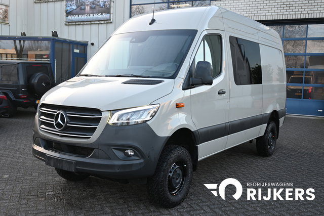 Mercedes-Benz Sprinter - 319 CDI 4x4 L2H2 AWD Draaistoelen, MBUX 10.25 met 360 graden camera, LED, Etc.