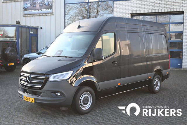 Mercedes-Benz Sprinter - 317 CDI L2H2 Pro LED, Geveerde stoel, Climate controle, Navigatie, Smartphone integratie pakket