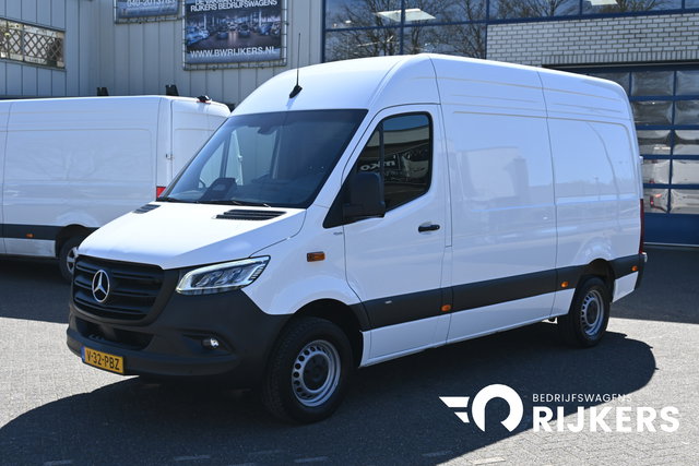 Mercedes-Benz Sprinter - 317 CDI L2H2 Pro LED, Geveerde stoel, Navigatie met camera