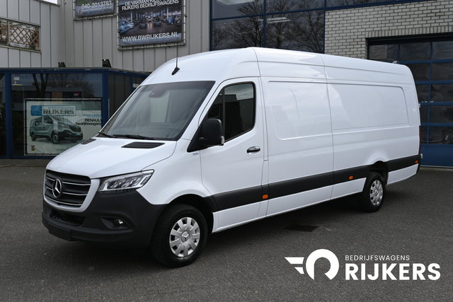 Mercedes-Benz Sprinter - 319 CDI L4H2 Maxi Distronic, LED, Standkachel, Geveerde Stoelen, Etc.