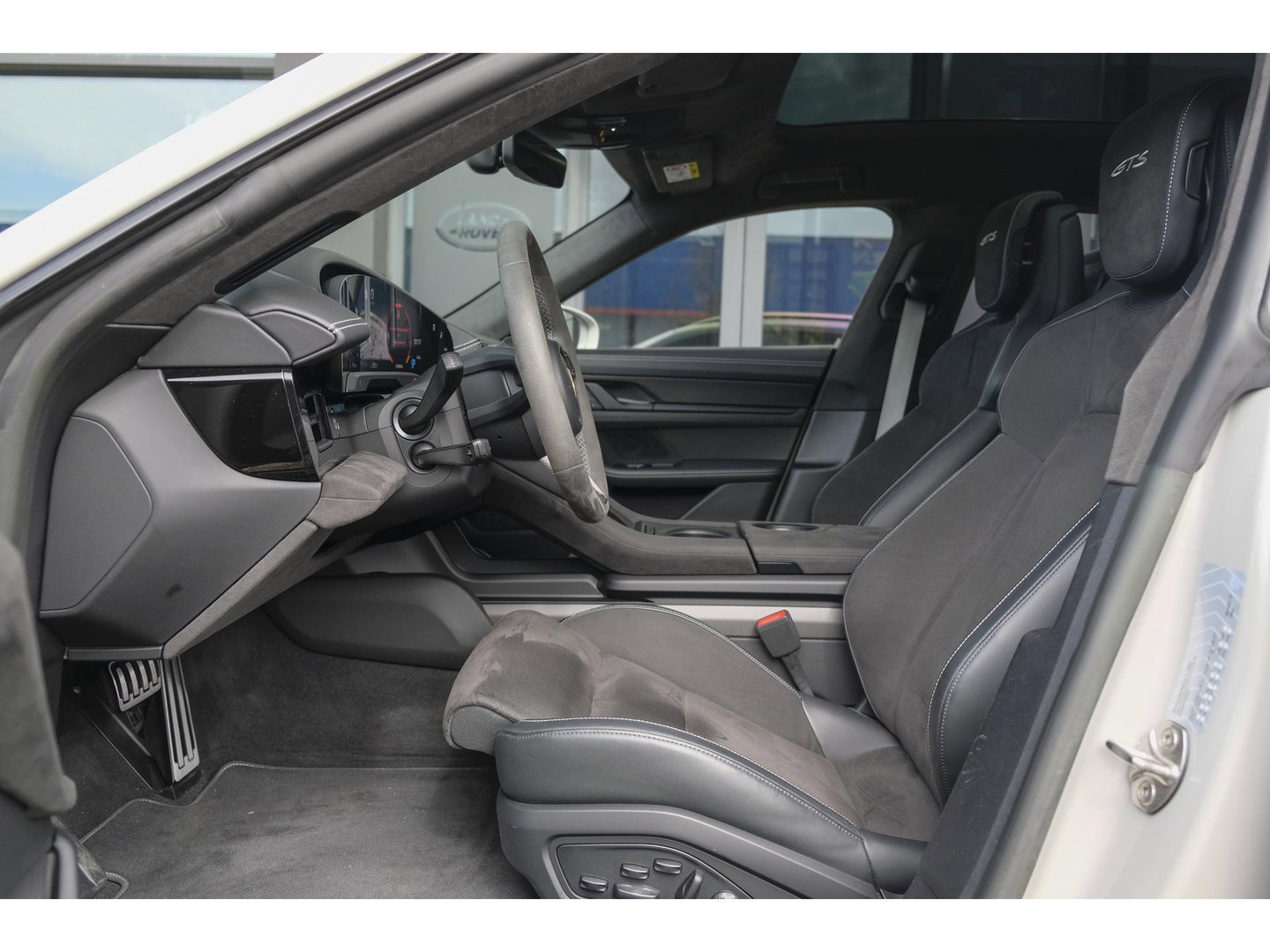 Porsche Taycan Sport Turismo GTS 598pk 93 kWh Panoramadak *SOH 93%* *incl BTW* Bijrijdersdisplay Rear seat entertainment Head-up Bose NLauto 1e Eigenaar