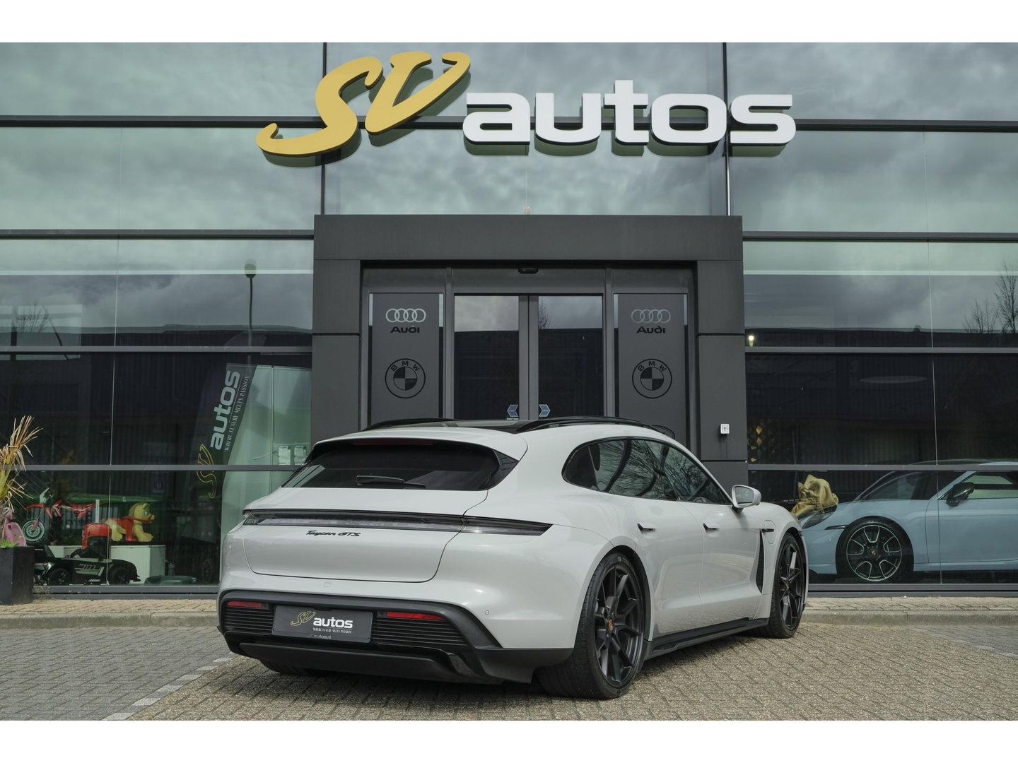 Porsche Taycan Sport Turismo GTS 598pk 93 kWh Panoramadak *SOH 93%* *incl BTW* Bijrijdersdisplay Rear seat entertainment Head-up Bose NLauto 1e Eigenaar