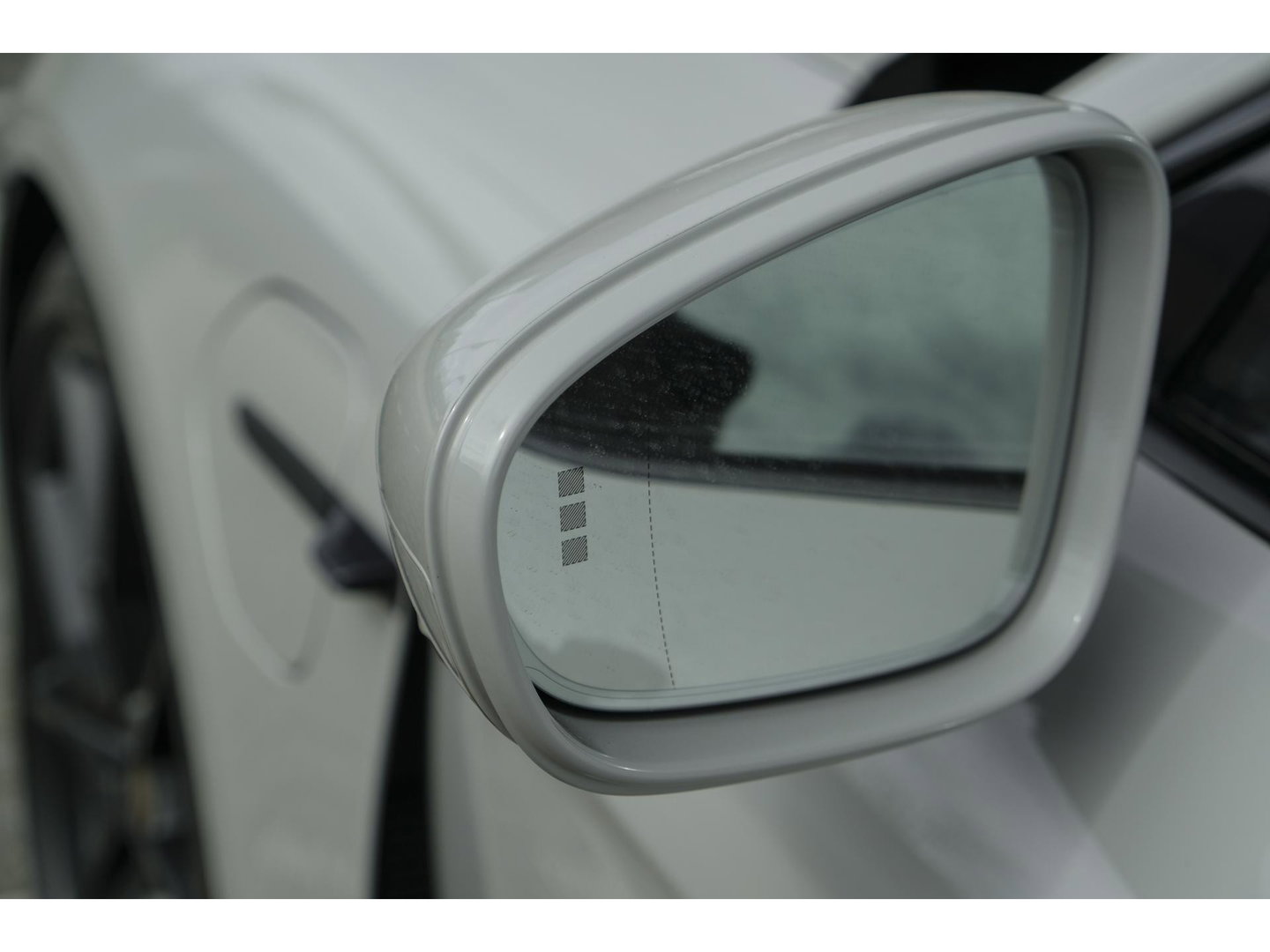 Porsche Taycan Sport Turismo GTS 598pk 93 kWh Panoramadak *SOH 93%* *incl BTW* Bijrijdersdisplay Rear seat entertainment Head-up Bose NLauto 1e Eigenaar